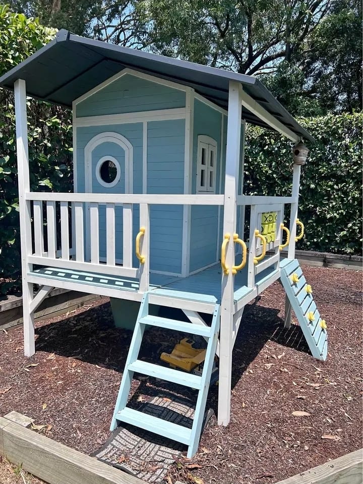 Cubby house